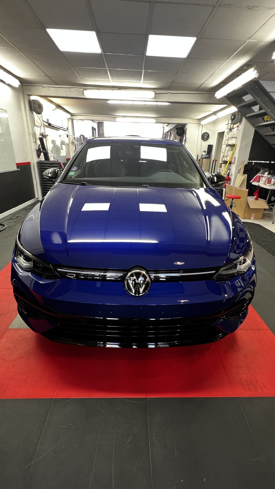 Qui contacter à Périgueux en Dordogne pour obtenir un intérieur de voiture impeccable ?