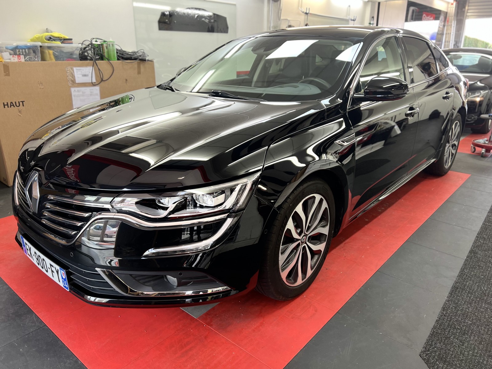 Service de detailing professionnel pour voitures sportives à Limoges en Haute-Vienne