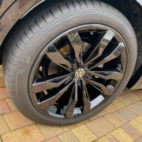 JL Detailing -  Solution pour enlever du goudron sur une voiture à Limoges en Haute-Vienne